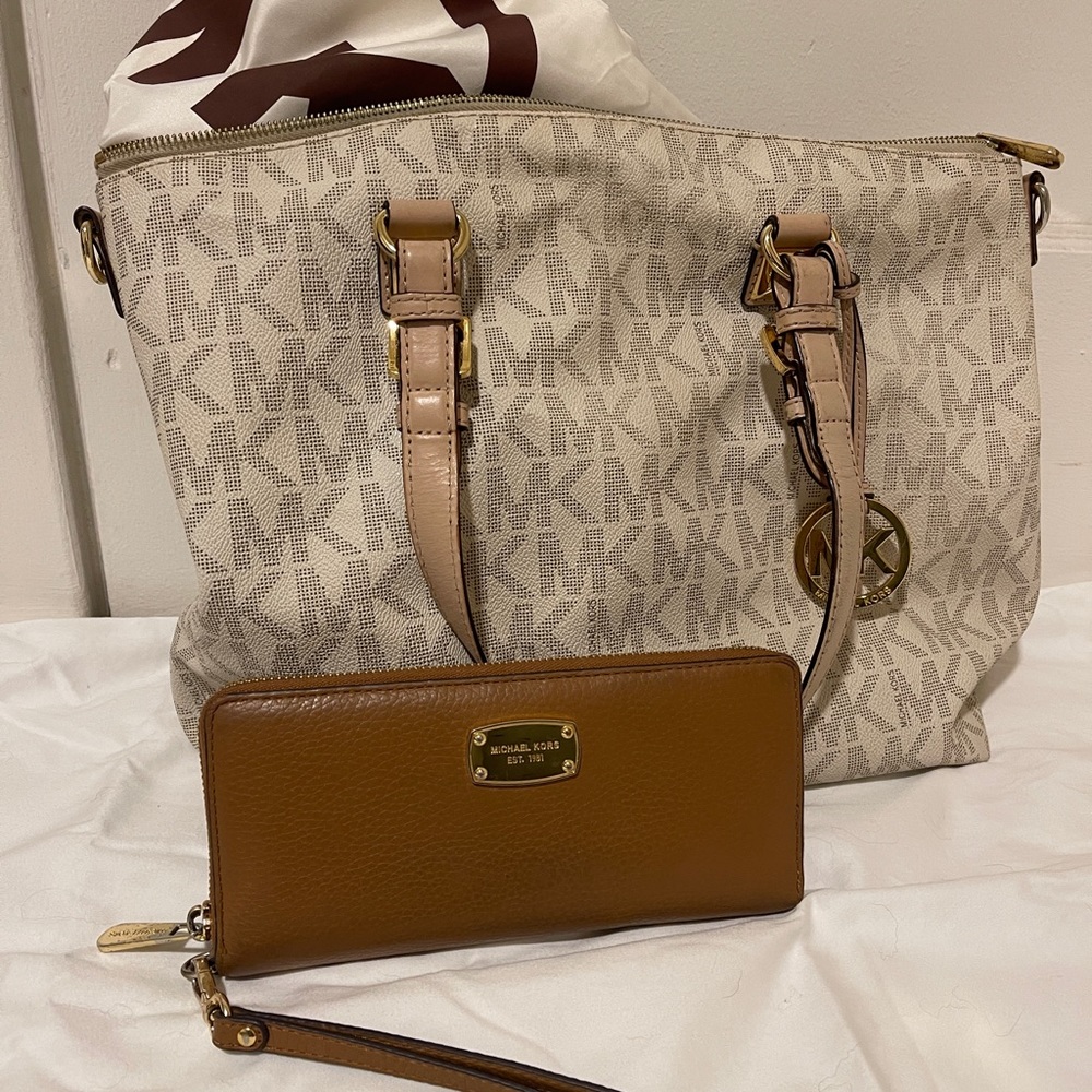 Michael Kors Purse with Wallet